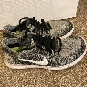 Nike free fly knit